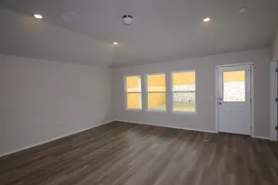 9217 Furman Dr, Austin, TX 78747 - Photo 5