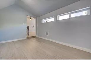 1110 3/4 Fiesta St, Austin, TX 78702 - Photo 7