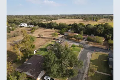 112 Plum Drive, Elgin, TX 78621 - Photo 5