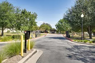 9201 Brodie Ln, Austin, TX 78748 - Photo 15