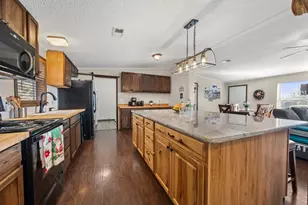 28609 Paradise Manor Dr, Marble Falls, TX 78654 - Photo 3