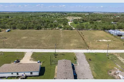 181 Aguila Drive, Lockhart, TX 78644 - Photo 7