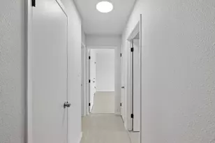 301 E Croslin St, Austin, TX 78752 - Photo 17