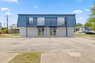 301 E Croslin St, Austin, TX 78752 - Photo 5