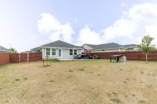 303 Schuyerville Dr, Elgin, TX 78621 - Photo 29