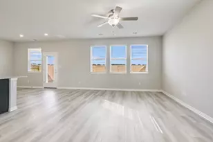 416 Wild Spur Ln, Liberty Hill, TX 78642 - Photo 5