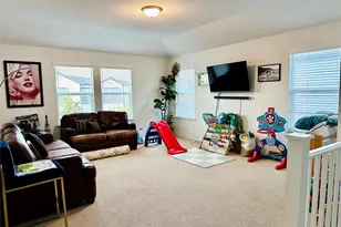 524 Ayinger Ln, Austin, TX 78728 - Photo 13