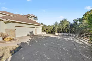 301 Sundance Trail, Dripping Springs, TX 78620 - Photo 37