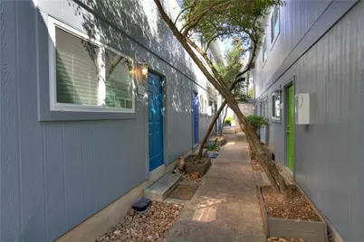 816 W North Loop Boulevard #106, Austin, TX 78756 - Photo 21