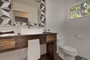 7204 Hartnell Dr, Austin, TX 78723 - Photo 9