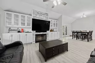 30112 Spyglass Cir, Georgetown, TX 78628 - Photo 17