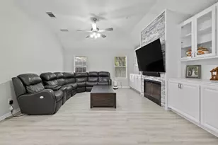 30112 Spyglass Cir, Georgetown, TX 78628 - Photo 15
