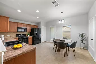 1612 Corn Hill Ln, Round Rock, TX 78664 - Photo 5