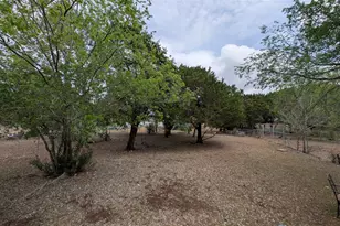 1102 Dartmouth Ave, San Marcos, TX 78666 - Photo 11
