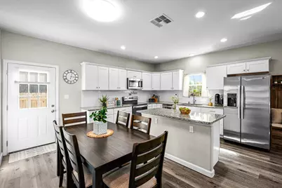 224 Spruce Avenue, Luling, TX 78648 - Photo 11