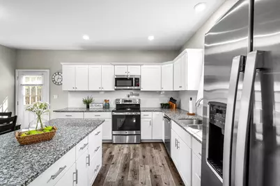 224 Spruce Avenue, Luling, TX 78648 - Photo 3