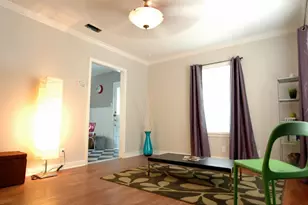 409 W Croslin St, Austin, TX 78752 - Photo 5