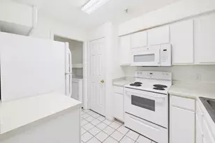 501 W 26th St, Austin, TX 78705 - Photo 15