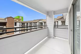 501 W 26th St, Austin, TX 78705 - Photo 5