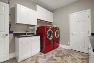 20608 Live Oak St, Leander, TX 78641 - Photo 9