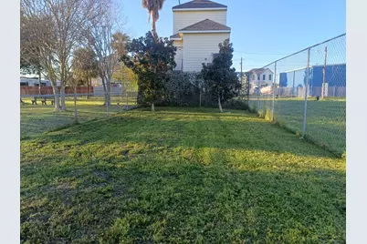 2714 Church Street, Galveston, TX 77550 - Photo 9
