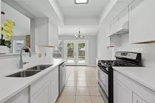 12103 Grey Rock Ln, Austin, TX 78750 - Photo 11