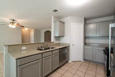 11712 Morning View Drive, Del Valle, TX 78617 - Photo 13