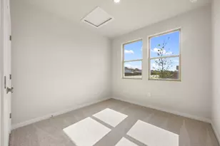 140 Arlington Park Loop, Hutto, TX 78634 - Photo 5