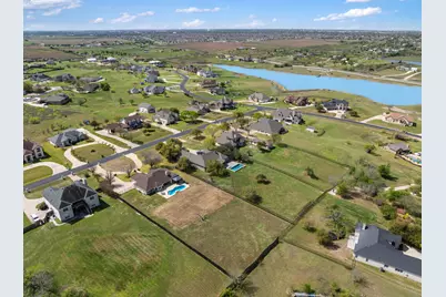 117 S Sentry Point, Hutto, TX 78634 - Photo 37