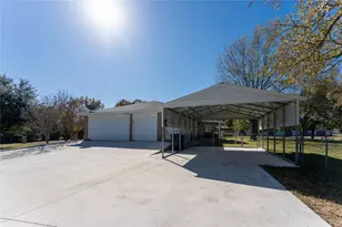 306 Starview Dr, Georgetown, TX 78628 - Photo 3