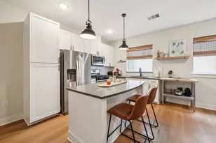 2827 Manor Rd, Austin, TX 78722 - Photo 1