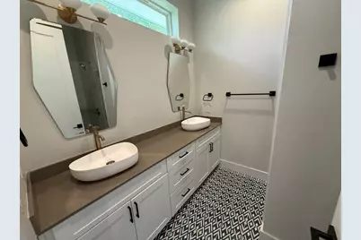 3509 Oak Springs Drive #A, Austin, TX 78721 - Photo 11