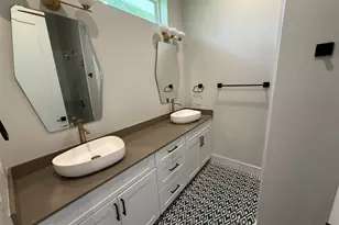 3509 Oak Springs Dr, Austin, TX 78721 - Photo 11