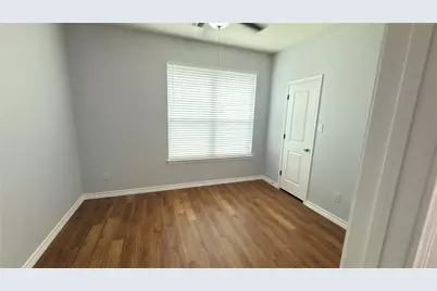 400 West Street #B, Hutto, TX 78634 - Photo 7
