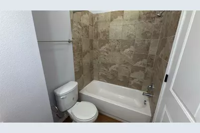 400 West Street #B, Hutto, TX 78634 - Photo 9