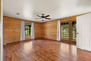 571 Balch Rd, Elgin, TX 78621 - Photo 13