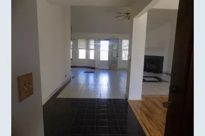 209 Crystal Knoll Boulevard, Georgetown, TX 78626 - Photo 3