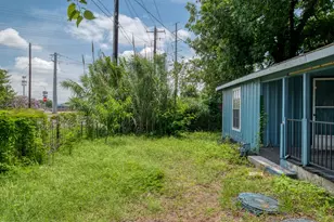 6409 Del Monte Rd, Austin, TX 78741 - Photo 3