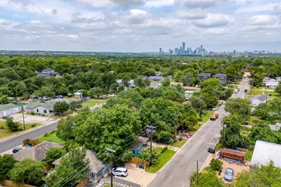 6409 Del Monte Road, Austin, TX 78741 - Photo 11