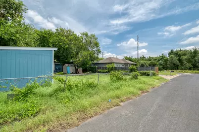 6409 Del Monte Road, Austin, TX 78741 - Photo 9