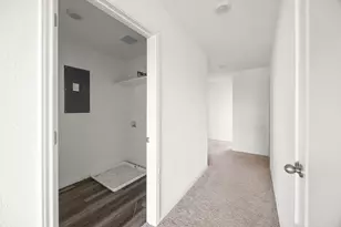 410 Magnum Force Dr, Jarrell, TX 76537 - Photo 25