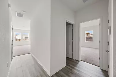 410 Magnum Force Drive, Jarrell, TX 76537 - Photo 5