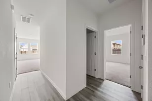 410 Magnum Force Dr, Jarrell, TX 76537 - Photo 5