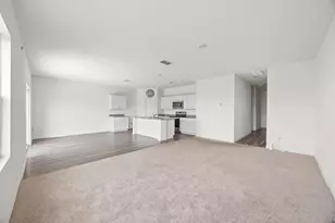 410 Magnum Force Dr, Jarrell, TX 76537 - Photo 11