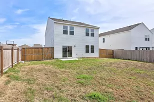 410 Magnum Force Dr, Jarrell, TX 76537 - Photo 31