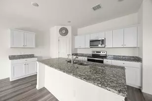 410 Magnum Force Dr, Jarrell, TX 76537 - Photo 13