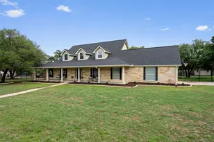 208 Neal Dr, Liberty Hill, TX 78642 - Photo 3