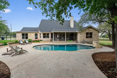 208 Neal Drive, Liberty Hill, TX 78642 - Photo 35