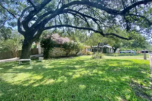 7219 Scenic Brook Dr, Austin, TX 78736 - Photo 31