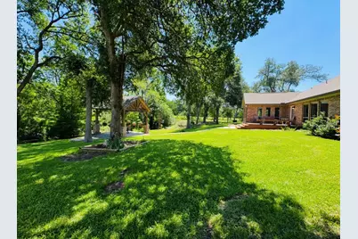 203 E 11th Street, Elgin, TX 78621 - Photo 1